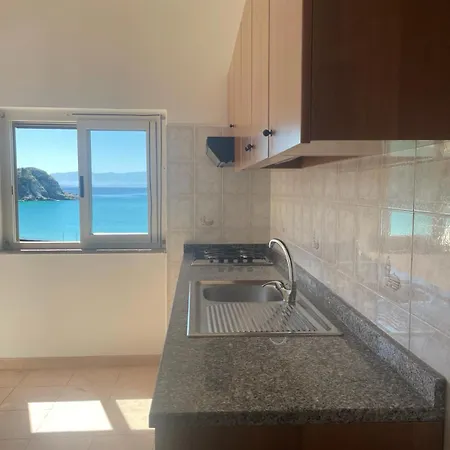 Quattro Scogli Villaggio Hotel 3*