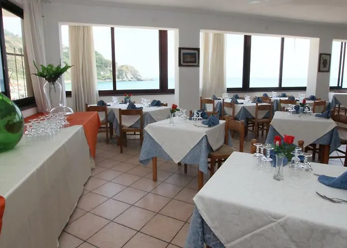 Villaggio Quattro Scogli 3*