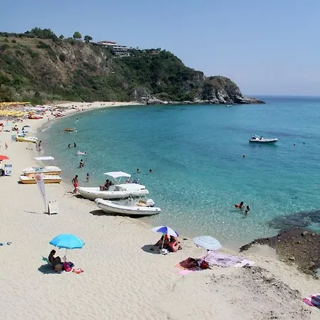 Hotel Villaggio Quattro Scogli 3*