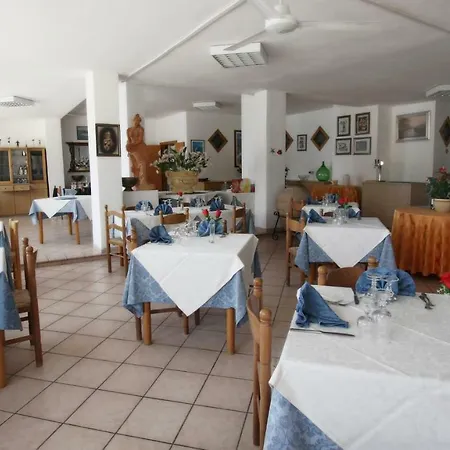 Villaggio Quattro Scogli 3*